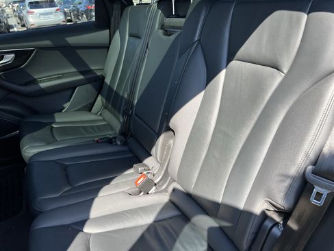 Used 2022 Audi Q7 3.0T Premium Plus AWD/4WD image 33