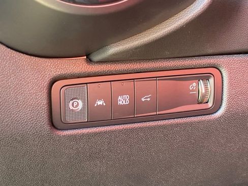 New 2025 Chevrolet Equinox EV RS w/ Convenience Package II FWD image 15