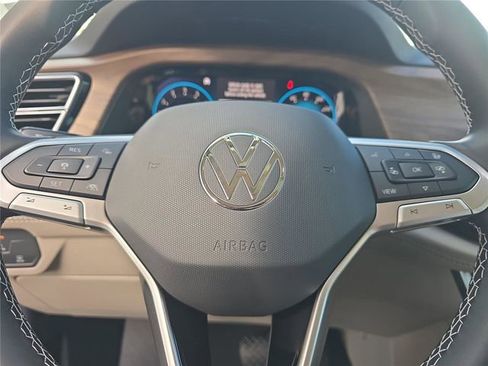New 2026 Volkswagen Atlas SE FWD image 23