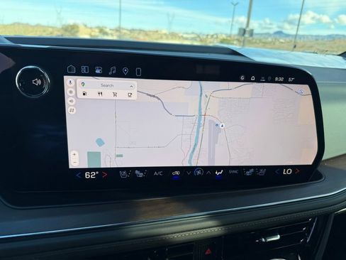 New 2026 Chevrolet Suburban High Country image 30