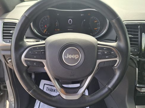 Used 2020 Jeep Grand Cherokee Altitude RWD image 11