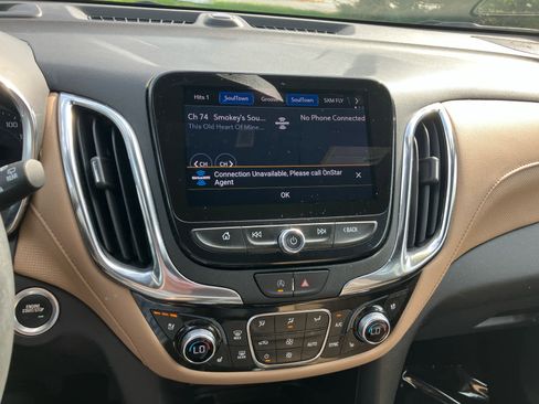 Used 2023 Chevrolet Equinox Premier AWD/4WD image 15
