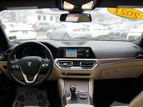Used 2021 BMW 330i xDrive Sedan w/ Convenience Package image 15