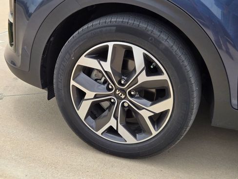 Used 2021 Kia Sportage EX FWD image 16