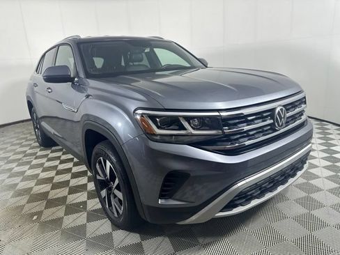 Used 2022 Volkswagen Atlas Cross Sport SE AWD/4WD image 1