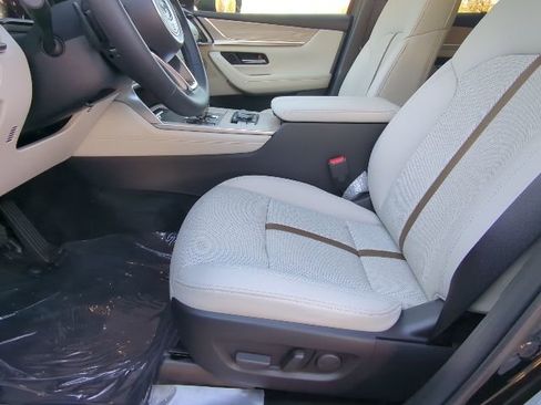 New 2026 MAZDA CX-90 3.3 Turbo w/ Premium Plus Pkg image 9