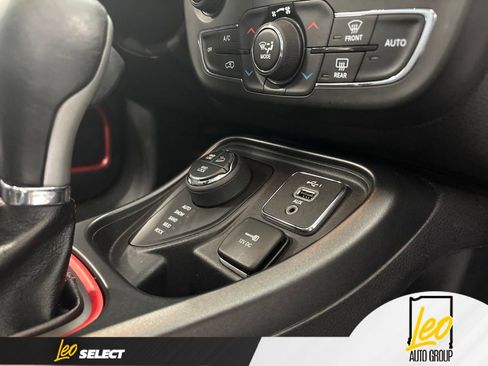 Used 2019 Jeep Compass Trailhawk w/ Leather Interior Group AWD/4WD image 14