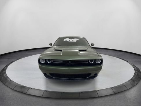 Used 2020 Dodge Challenger SXT AWD/4WD image 2