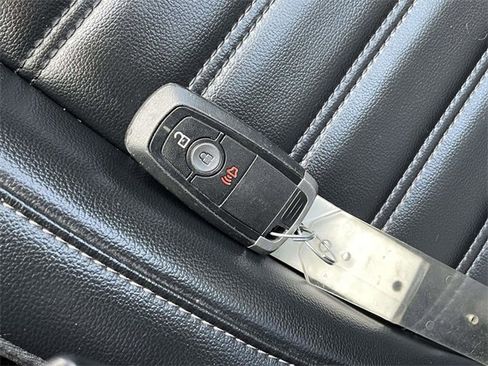 Used 2022 Ford Edge SEL image 31