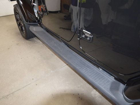 Used 2024 Jeep Wrangler Unlimited Sahara w/ Dual Top Group image 27