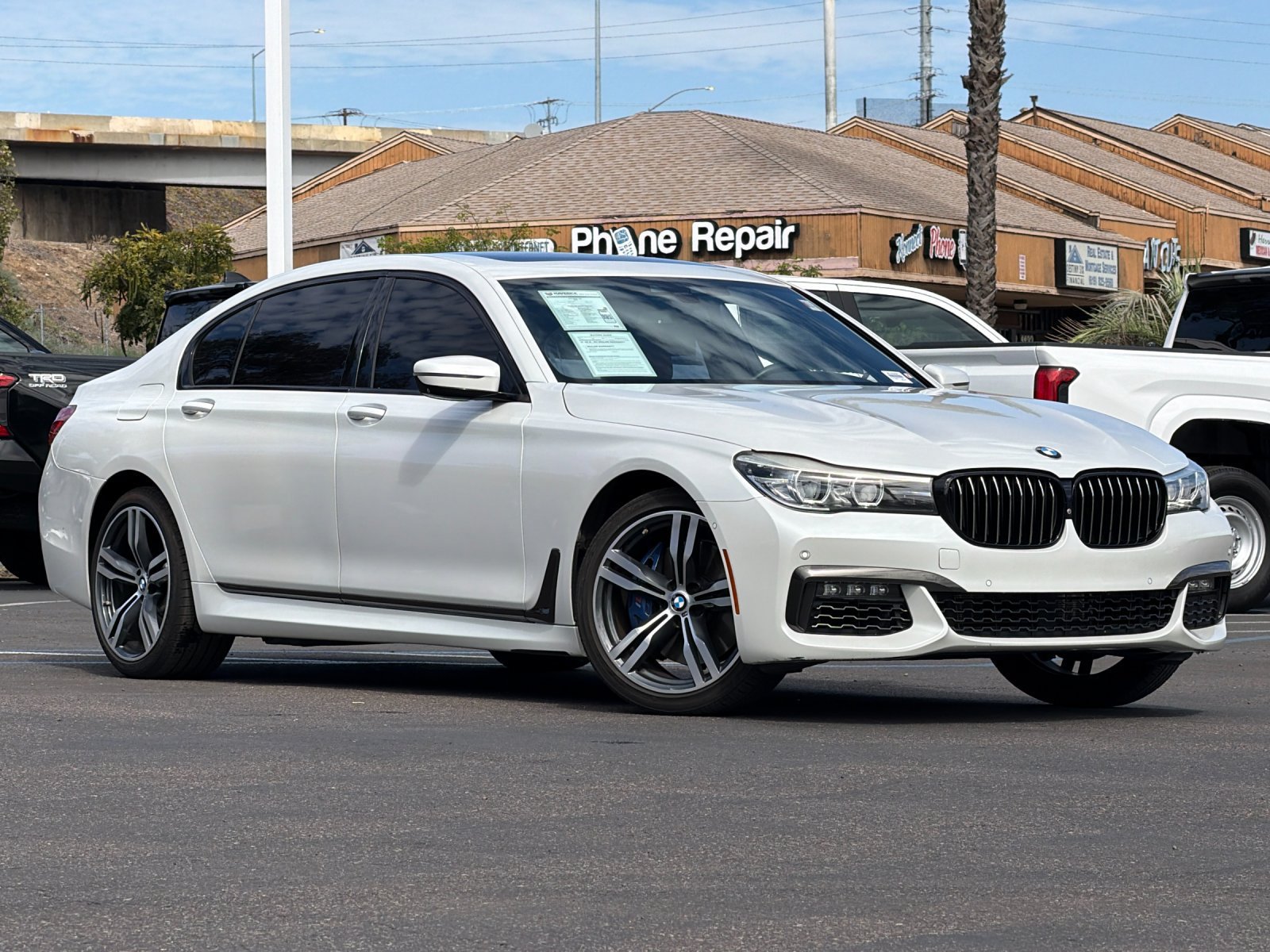 Used 2019 BMW 740i w/ M Sport Package RWD image 8