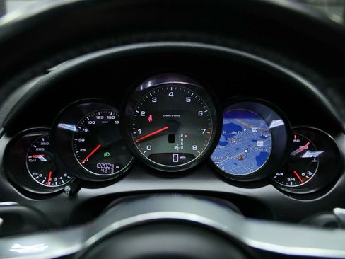 Used 2018 Porsche Cayenne S image 45