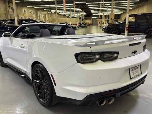 Used 2022 Chevrolet Camaro ZL1 image 11