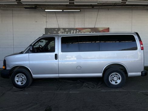 Used 2016 Chevrolet Express 2500 LS image 2
