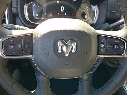 Used 2025 RAM 2500 Laramie AWD/4WD image 25