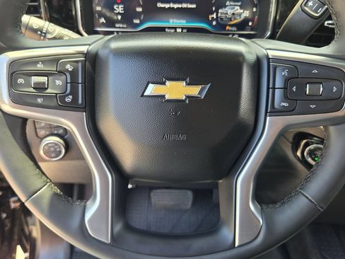 Used 2025 Chevrolet Silverado 2500 LTZ AWD/4WD image 28
