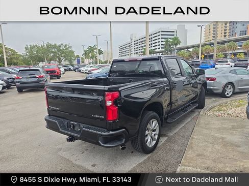 Used 2019 Chevrolet Silverado 1500 Custom w/ Custom Value Package image 4