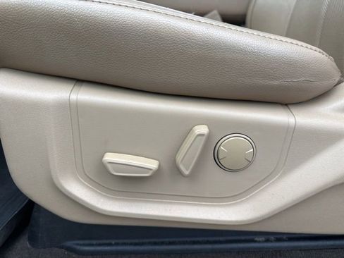 Used 2019 Ford F150 Lariat image 22