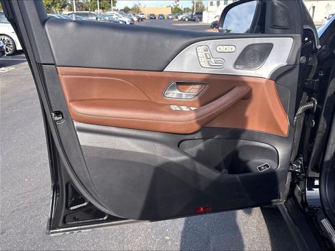 Used 2024 Mercedes-Benz GLE 450 4MATIC w/ Driver Assistance Package image 22