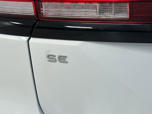 Used 2025 Volkswagen Atlas Peak Edition SE image 26