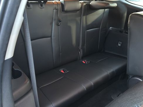 Used 2023 Toyota Highlander XLE image 34