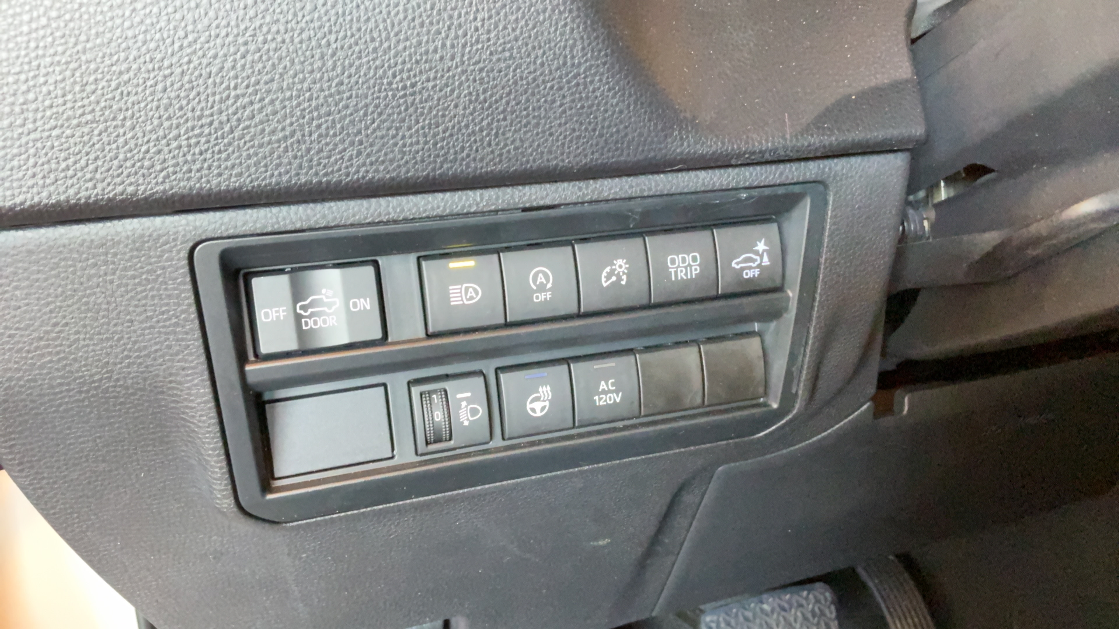 Used 2024 Toyota Tundra SR5 w/ SR5 Premium Package AWD/4WD image 19
