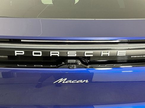 Used 2025 Porsche Macan Electric image 35