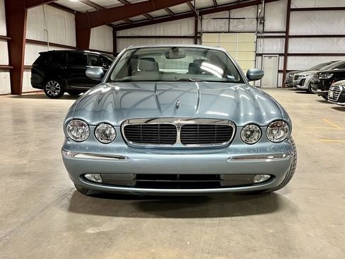 Used 2004 Jaguar XJ8 image 2