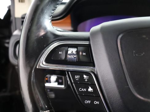 Used 2023 Lincoln Nautilus Reserve AWD/4WD image 43