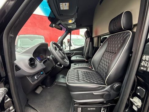 Used 2021 Mercedes-Benz Sprinter 3500 image 13
