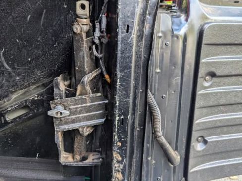 Used 2017 Chevrolet Express 2500 image 15