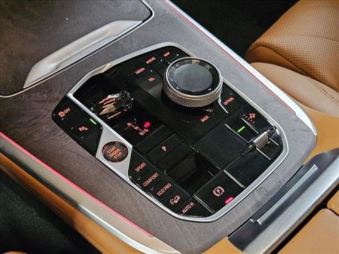 Certified 2024 BMW X7 xDrive40i w/ Executive Package image 12