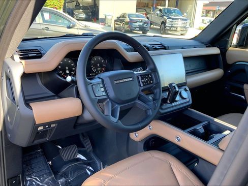 New 2026 Land Rover Defender 110 X-Dynamic SE image 9