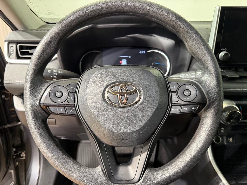 Certified 2025 Toyota RAV4 LE AWD/4WD image 23