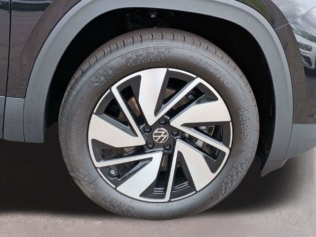 New 2026 Volkswagen Atlas SE FWD image 11