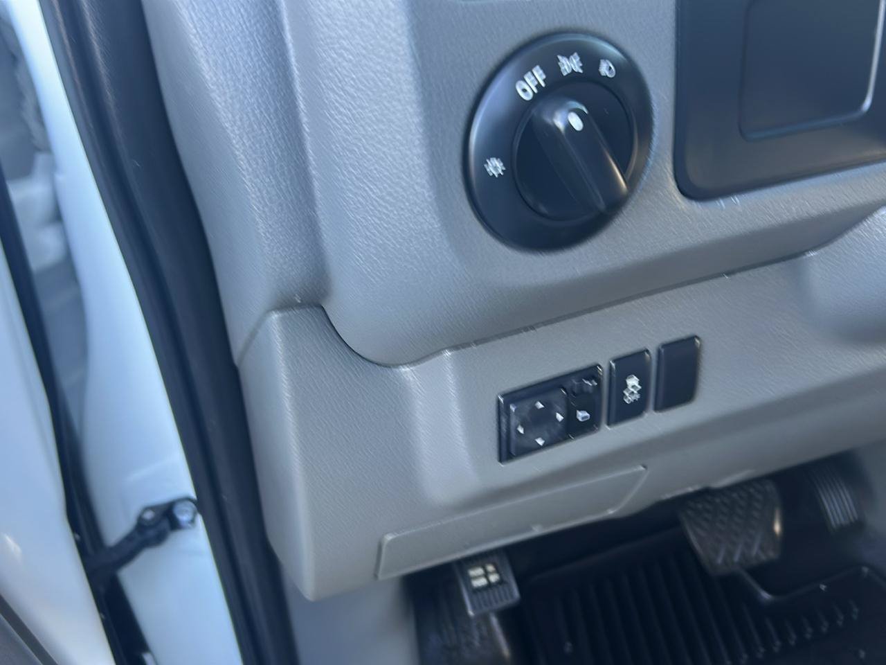 Used 2021 Nissan NV 2500 SV RWD image 16