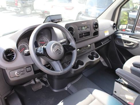 New 2026 Mercedes-Benz Sprinter 2500 image 9