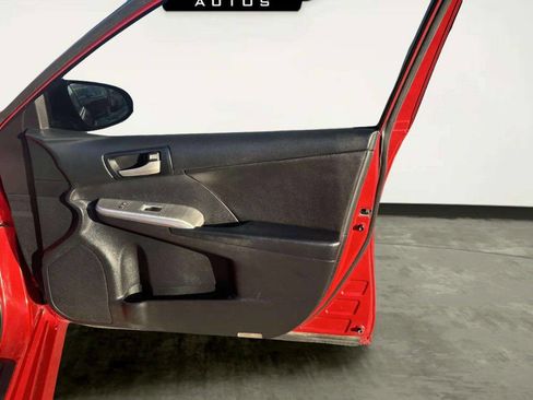 Used 2013 Toyota Camry SE image 20