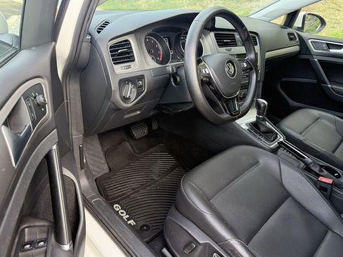 Used 2016 Volkswagen Golf Limited Edition image 14