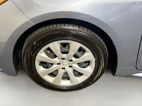 Used 2026 Toyota Corolla LE FWD image 13