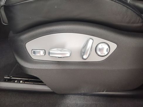 Used 2018 Porsche Macan image 13