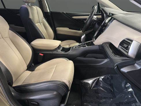 Used 2025 Subaru Outback Limited AWD/4WD image 23