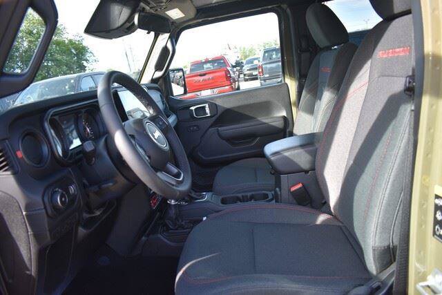 Used 2026 Jeep Wrangler Unlimited Rubicon AWD/4WD image 27