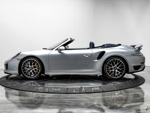 Used 2015 Porsche 911 Turbo S image 5