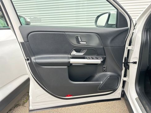 Used 2025 Mercedes-Benz GLA 250 4MATIC image 20