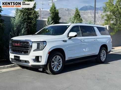 Used 2023 GMC Yukon XL SLT AWD/4WD image 3