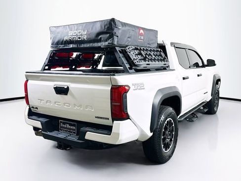 Used 2025 Toyota Tacoma TRD Off-Road AWD/4WD image 7