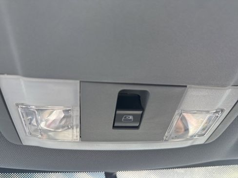 Used 2012 Ford F150 XLT w/ XLT Chrome Pkg image 19