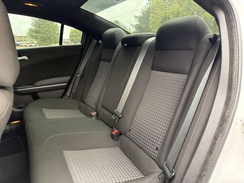 Used 2022 Dodge Charger Scat Pack w/ Dynamics Package RWD image 8
