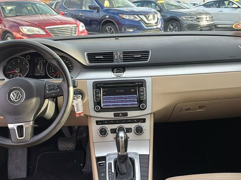 Used 2013 Volkswagen CC Sport image 12